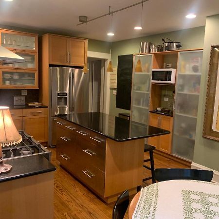 Oak Park Beauties - Tree Lined Streets - Walkable Apartment Exterior photo